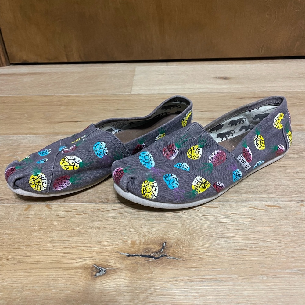 Womens Tom’s Classic Canvas Shoes Pineapple Print